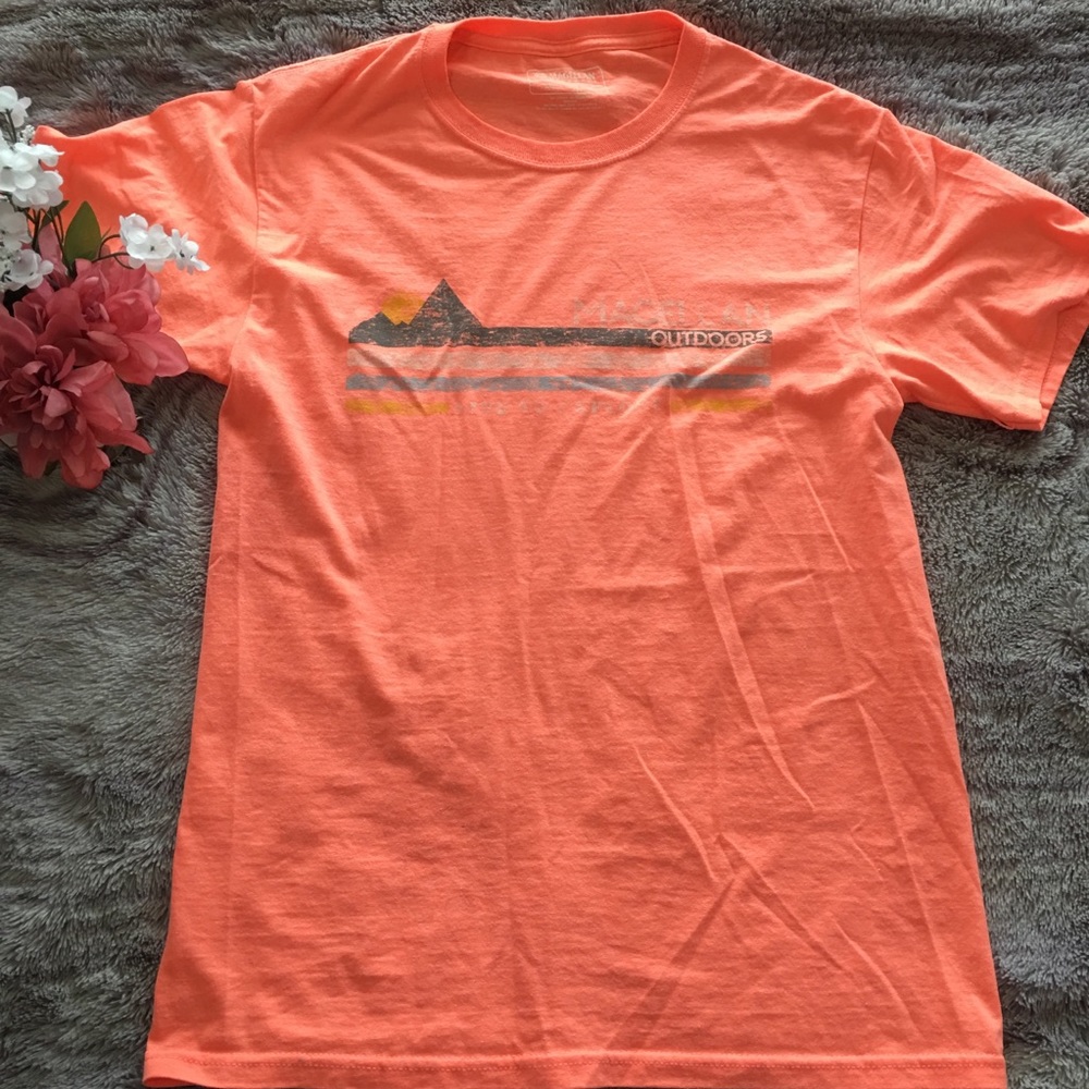 Women’s tee